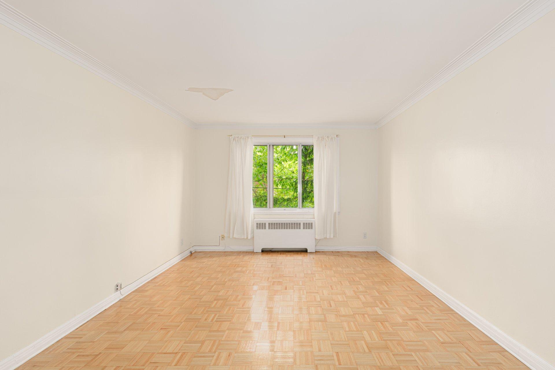 









3145


Av. Linton

, 6,
Montréal (Côte-des-Neiges/Notre-Dame-de-Grâce),




QC
H3S1S5

