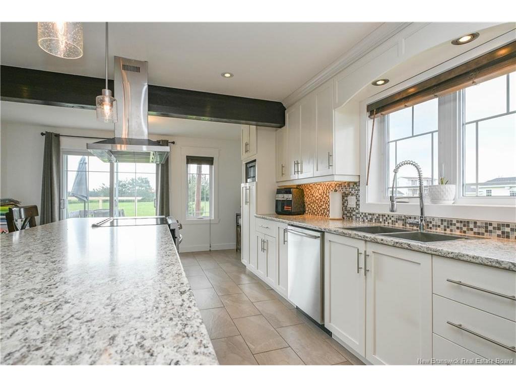 









167


rue du Pêcheur Nord

ST,
Lamèque,




NB
E8T 1K7

