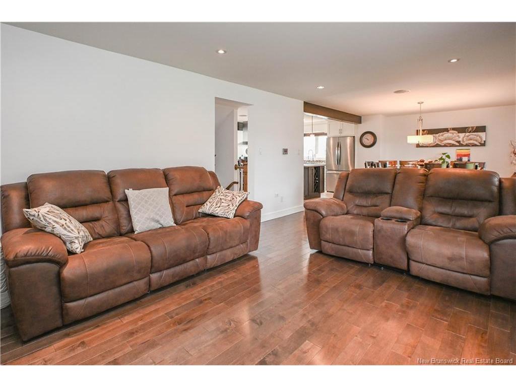 









167


rue du Pêcheur Nord

ST,
Lamèque,




NB
E8T 1K7

