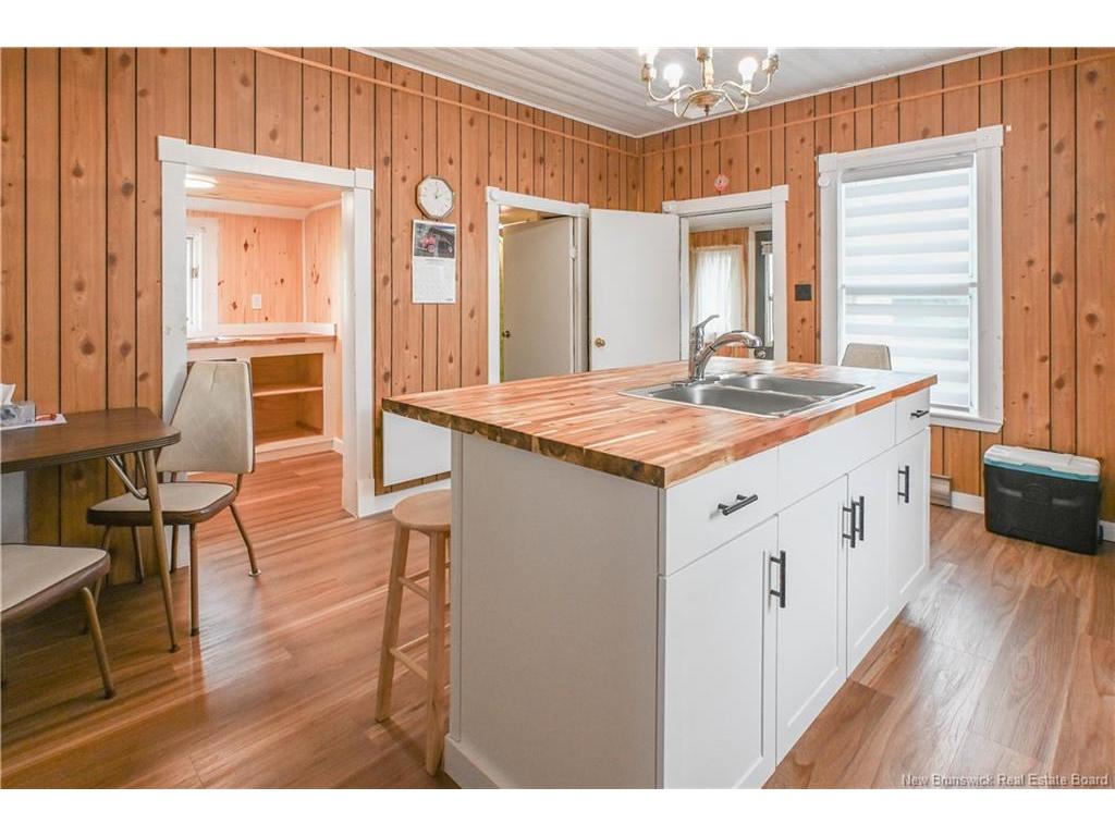 









290


Saint-Pierre O

BLVD,
Caraquet,




NB
E1W 1B7

