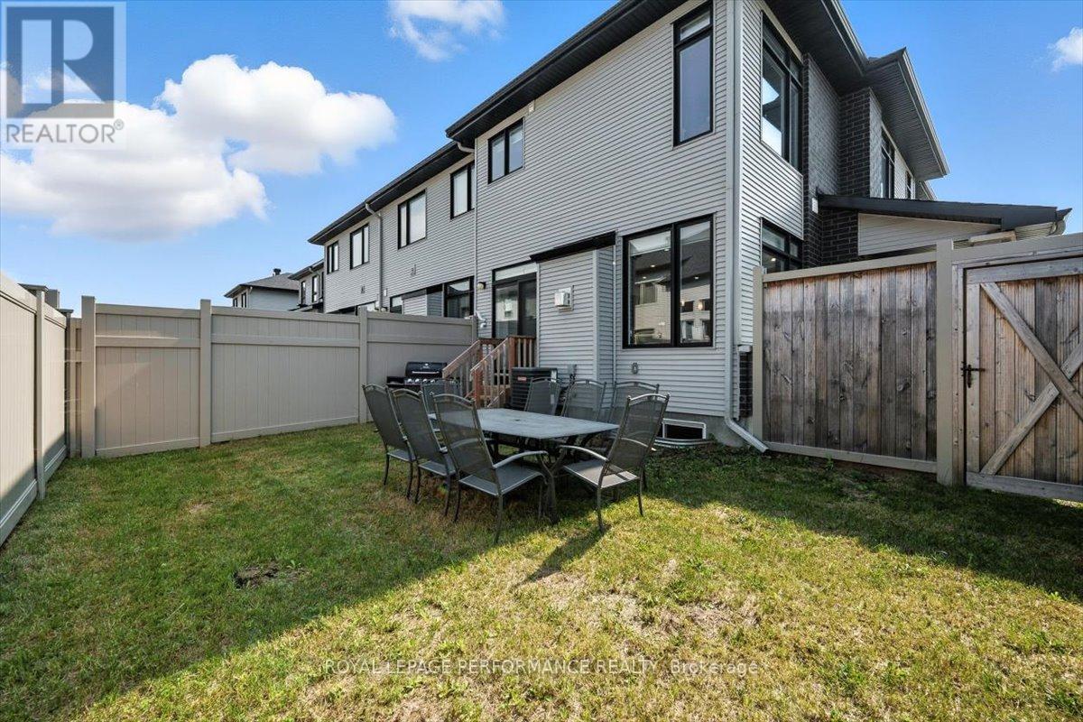 












665 CORDELETTE CIRCLE W

,
Ottawa,




Ontario
K1W0P2

