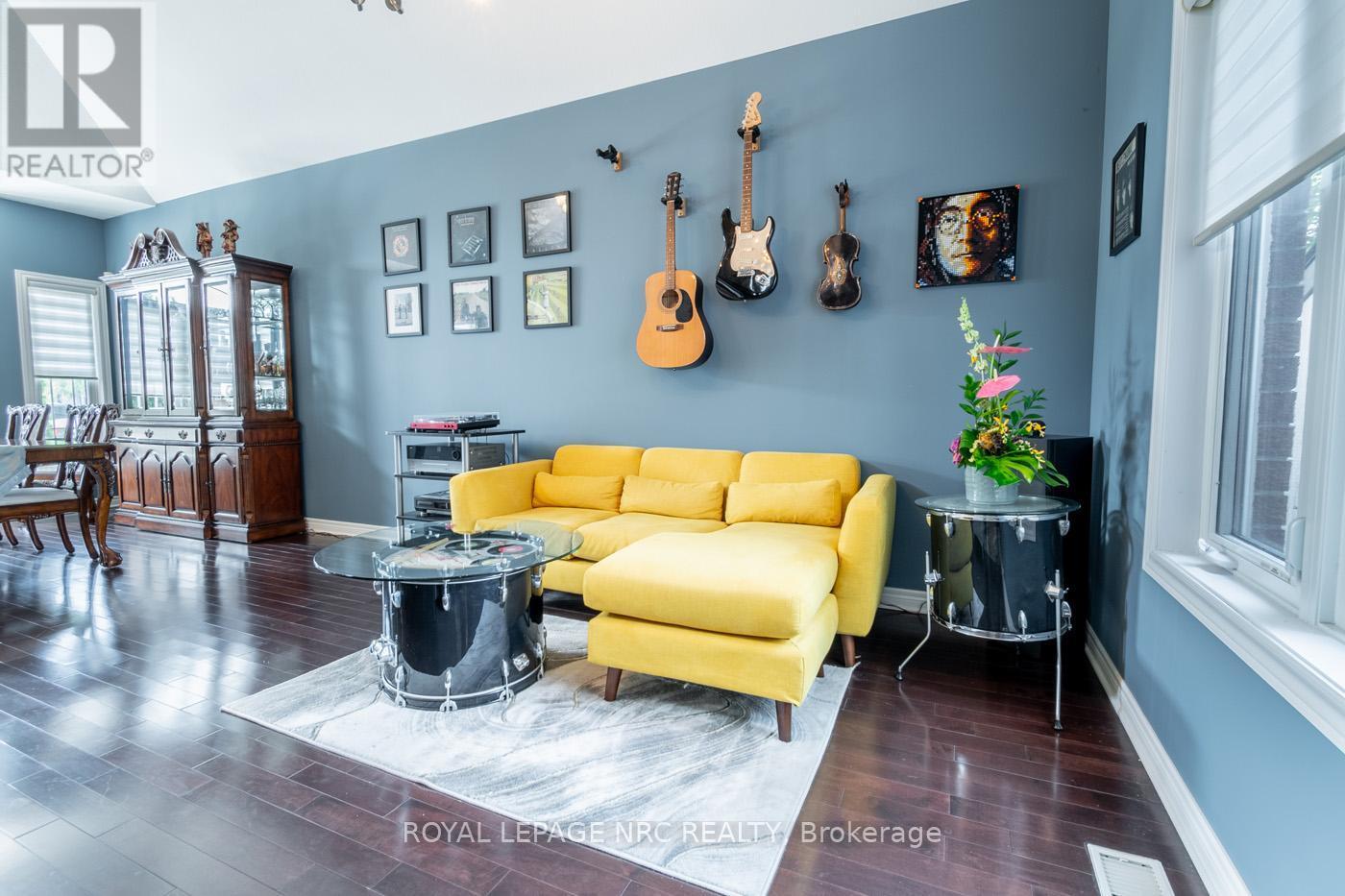 












8665 WESTPORT DRIVE

,
Niagara Falls (Forestview),




Ontario
L2H0A3

