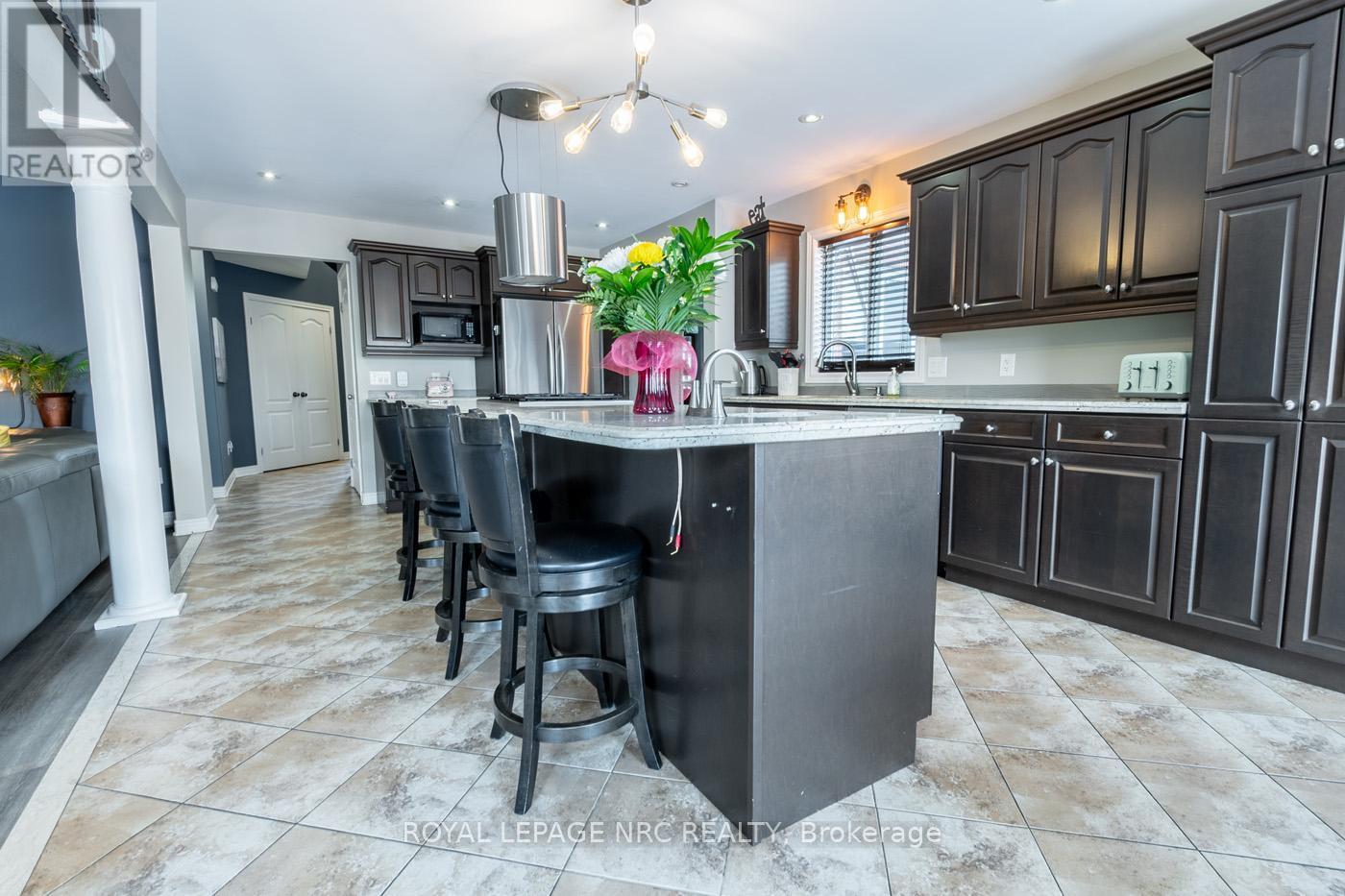 












8665 WESTPORT DRIVE

,
Niagara Falls (Forestview),




Ontario
L2H0A3


