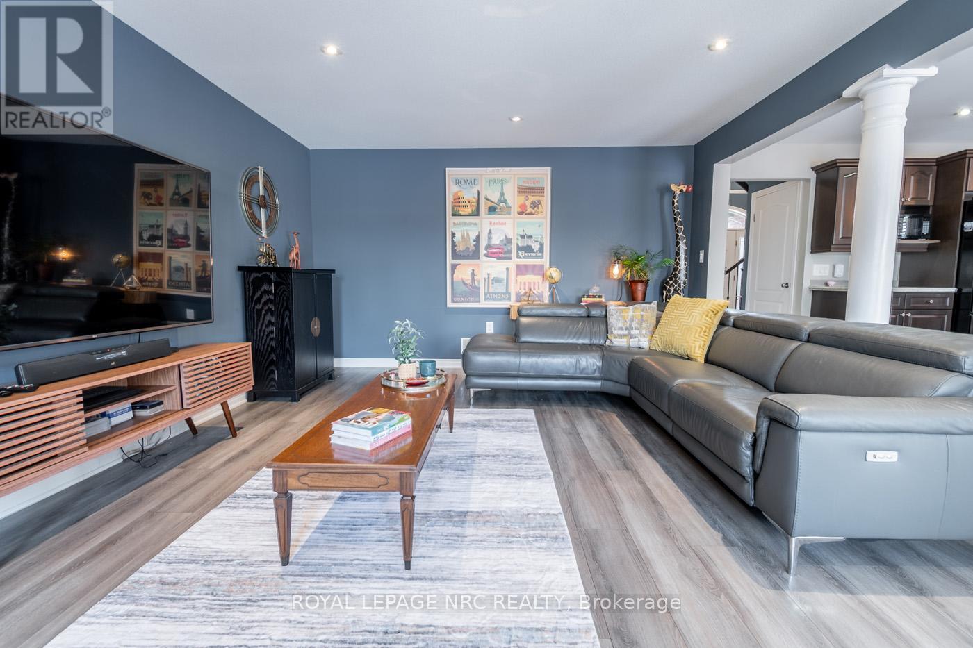 












8665 WESTPORT DRIVE

,
Niagara Falls (Forestview),




Ontario
L2H0A3

