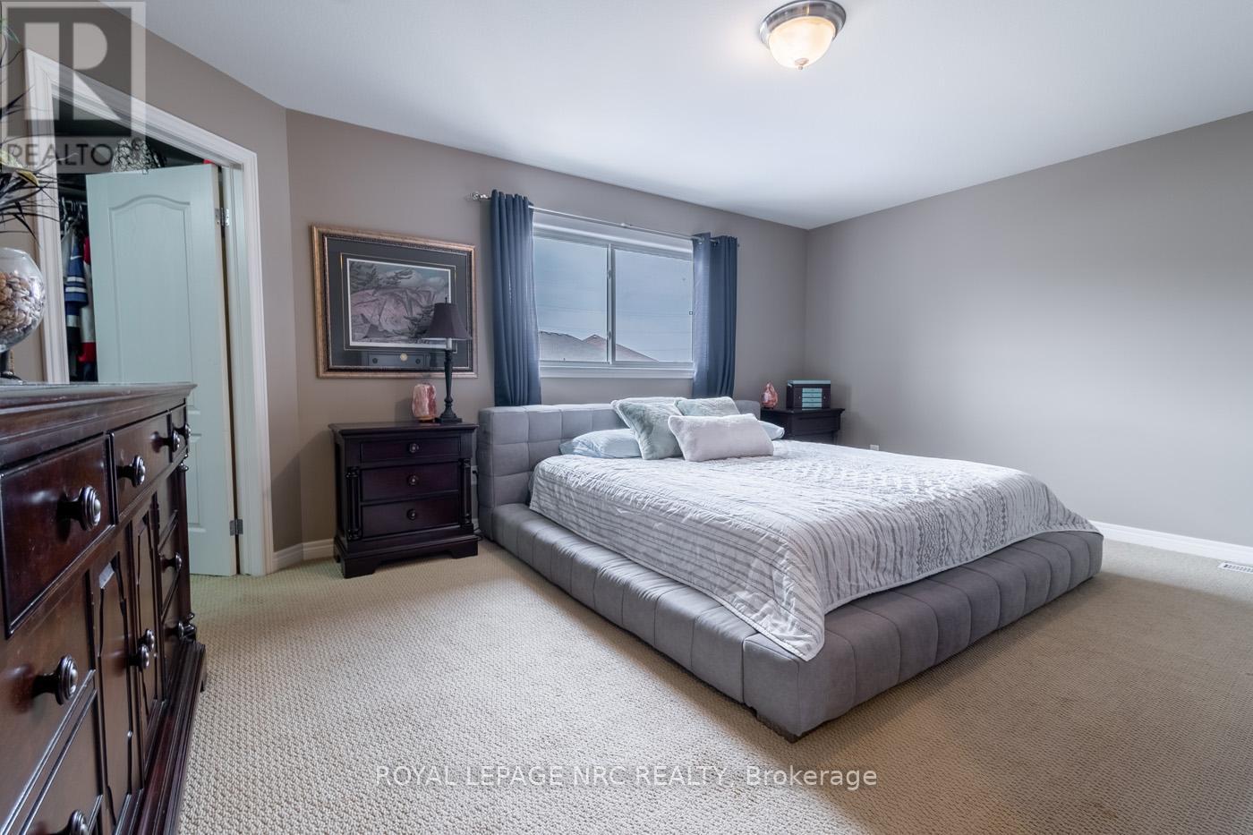 












8665 WESTPORT DRIVE

,
Niagara Falls (Forestview),




Ontario
L2H0A3

