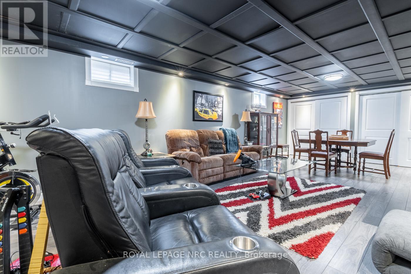 












8665 WESTPORT DRIVE

,
Niagara Falls (Forestview),




Ontario
L2H0A3

