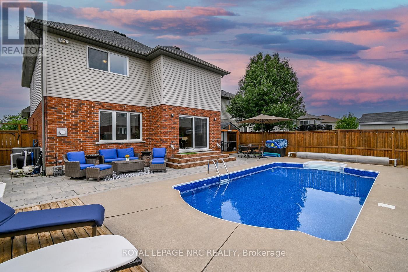 












8665 WESTPORT DRIVE

,
Niagara Falls (Forestview),




Ontario
L2H0A3

