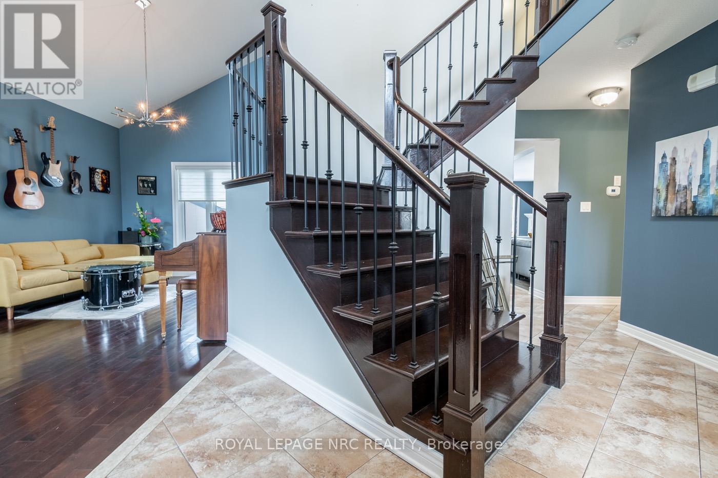 












8665 WESTPORT DRIVE

,
Niagara Falls (Forestview),




Ontario
L2H0A3

