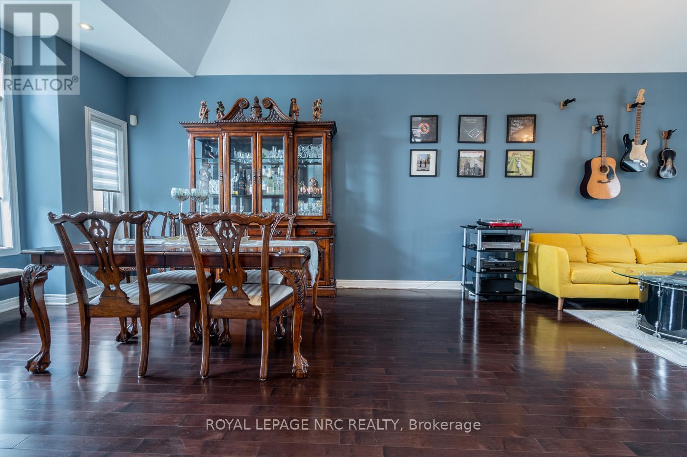 












8665 WESTPORT DRIVE

,
Niagara Falls (Forestview),




Ontario
L2H0A3


