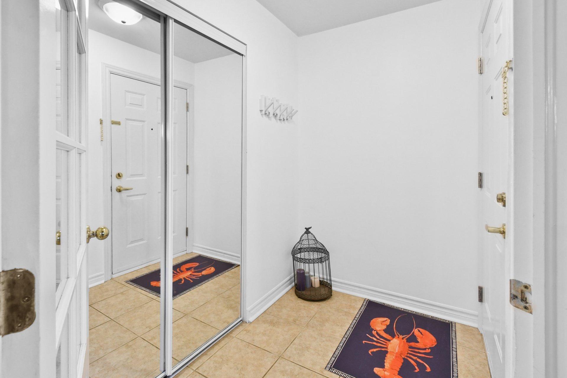 









6535


Boul. Chevrier

, 101,
Brossard,




QC
J4Z3T9

