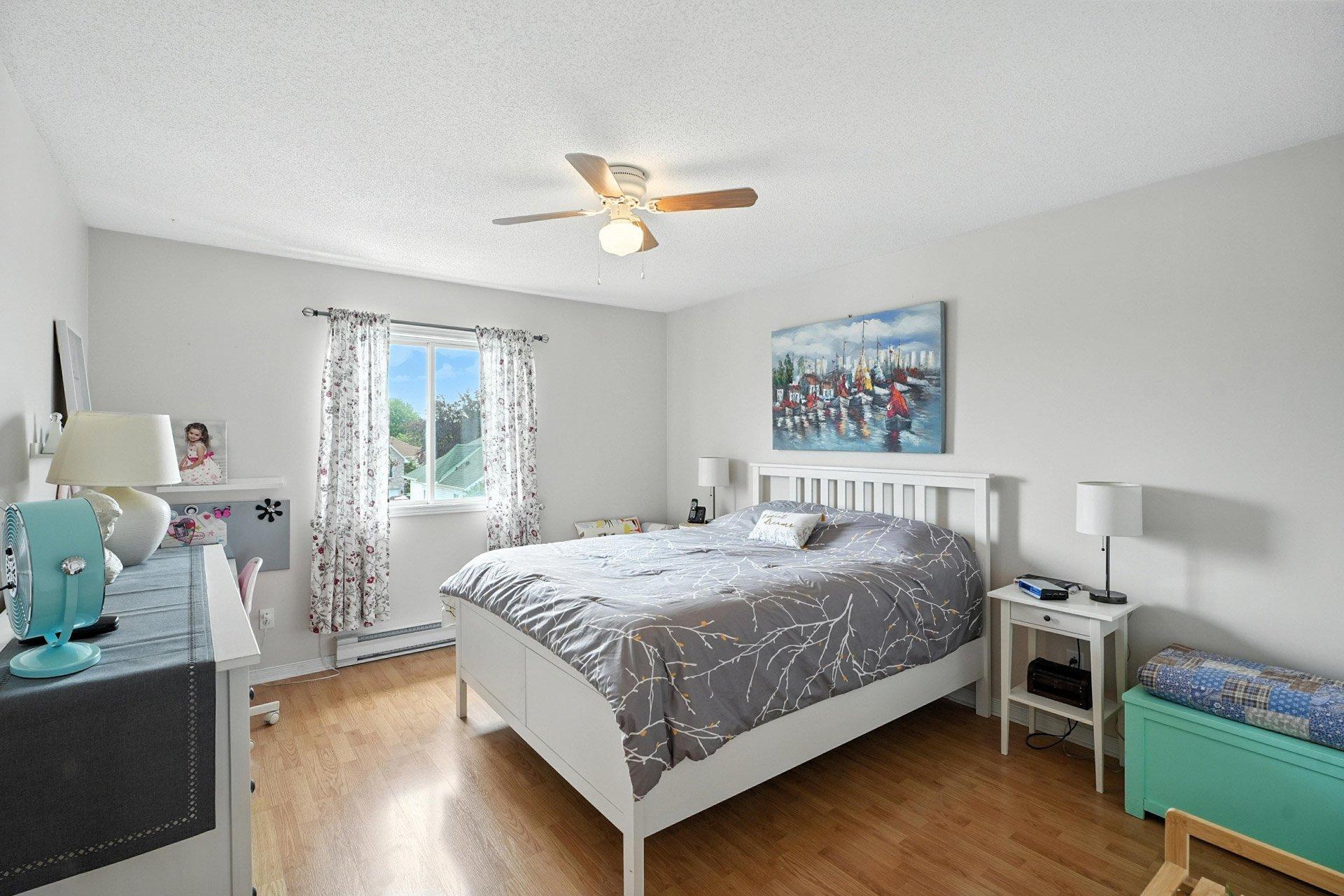 









392


Boul. de la Cité

,
Gatineau (Gatineau),




QC
J8T8A1

