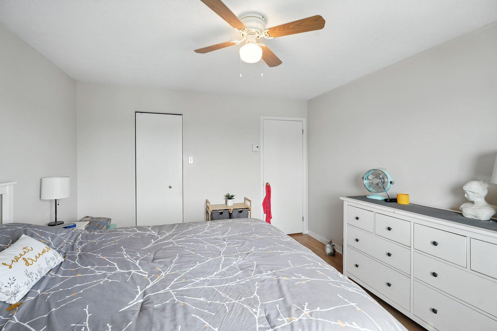 









392


Boul. de la Cité

,
Gatineau (Gatineau),




QC
J8T8A1

