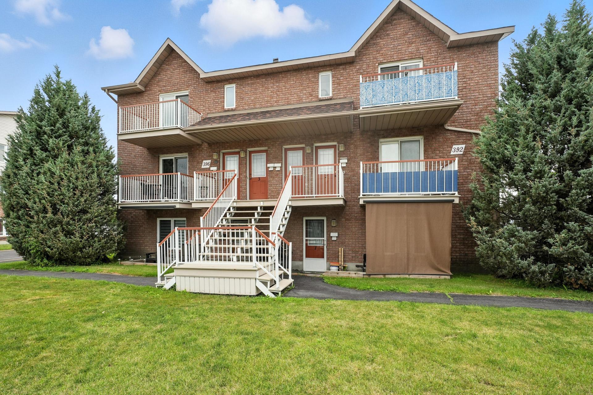 









392


Boul. de la Cité

,
Gatineau (Gatineau),




QC
J8T8A1

