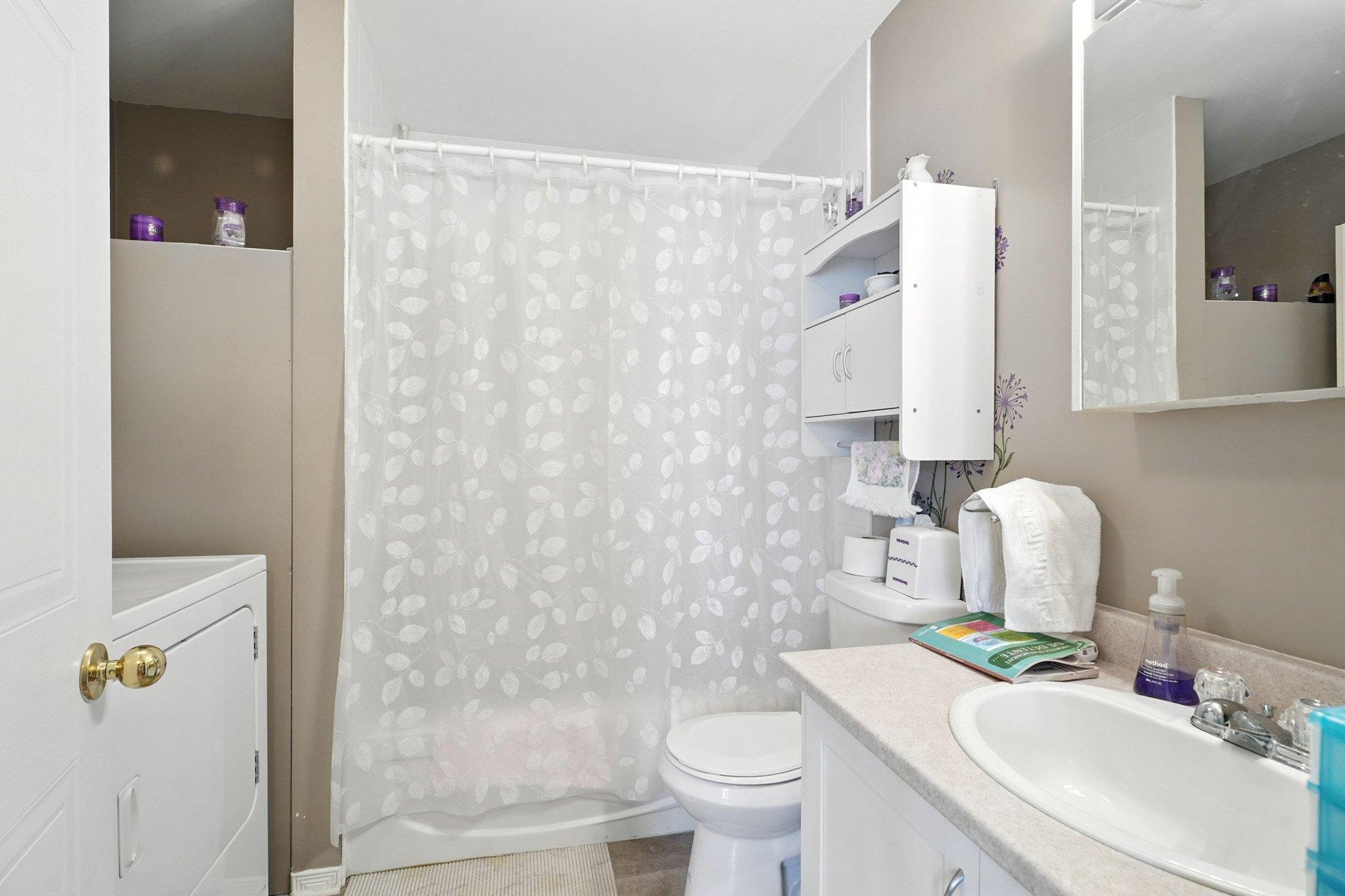 









392


Boul. de la Cité

,
Gatineau (Gatineau),




QC
J8T8A1

