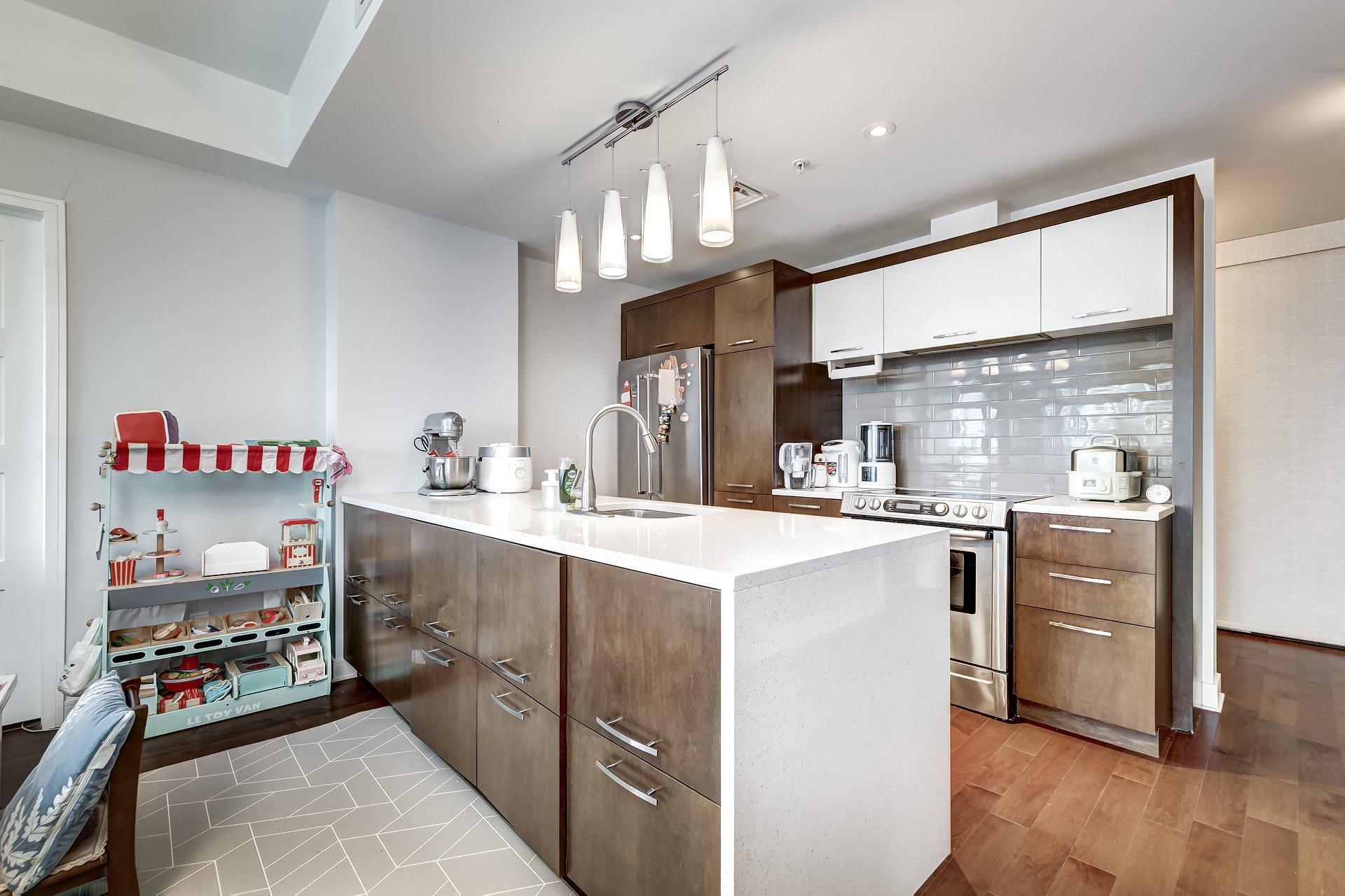 









199


Rue de la Rotonde

, 610,
Montréal (Verdun/Île-des-Soeurs),




QC
H3E0C1

