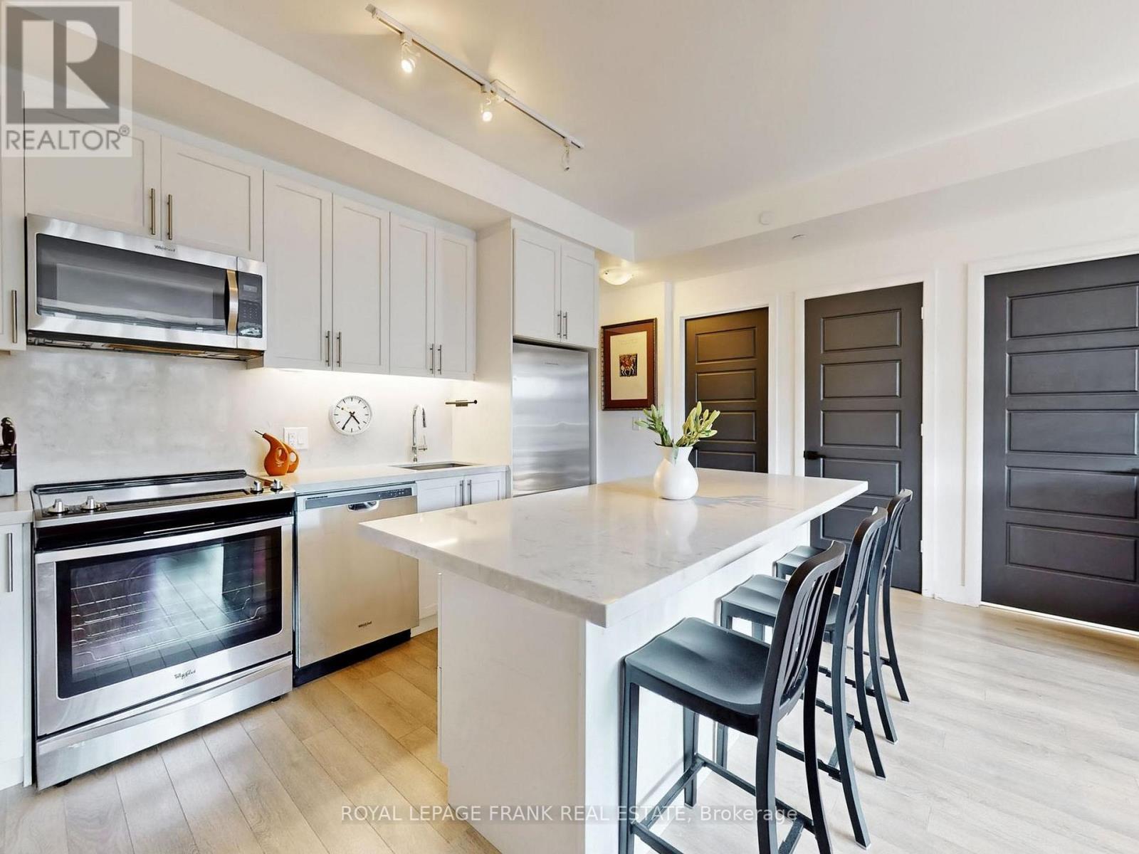 












#D313 - 333 SEA RAY AVENUE

,
Innisfil,




Ontario
L9S2P7

