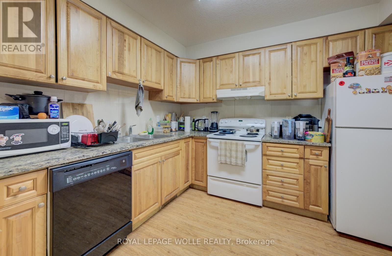 












204 - 392 ALBERT STREET

,
Waterloo,




Ontario
N2L3V1

