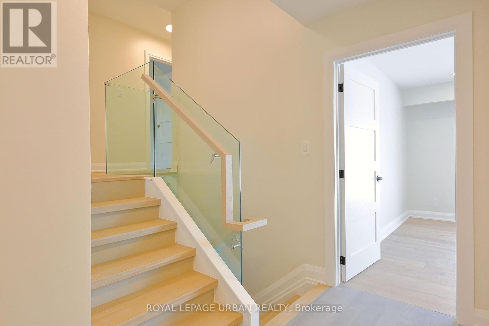 












18545 KEELE STREET

,
King,




Ontario
L3Y4V9

