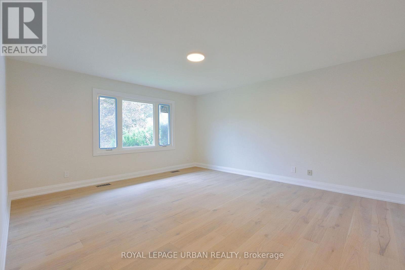 












18545 KEELE STREET

,
King,




Ontario
L3Y4V9

