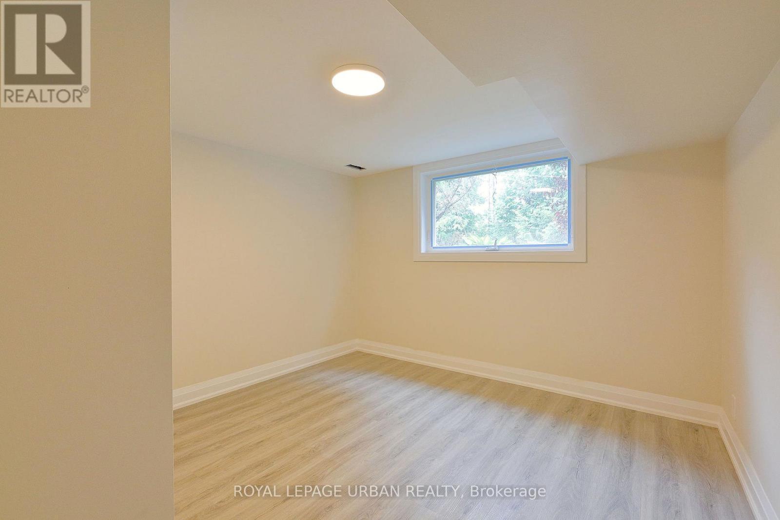 












18545 KEELE STREET

,
King,




Ontario
L3Y4V9

