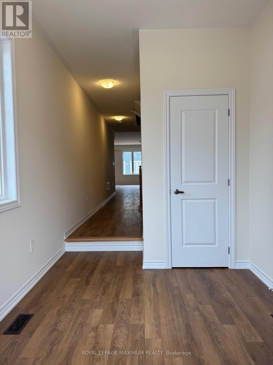 












91 MOLOZZI STREET

,
Erin,




Ontario
N0B1T0

