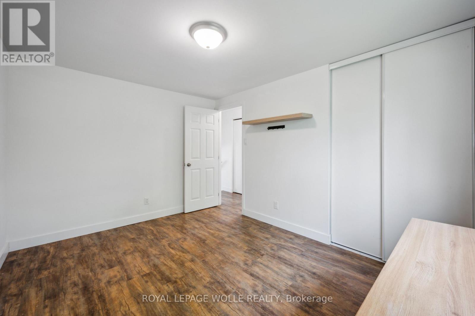 












53 KAREN WALK

,
Waterloo,




Ontario
N2L5X1

