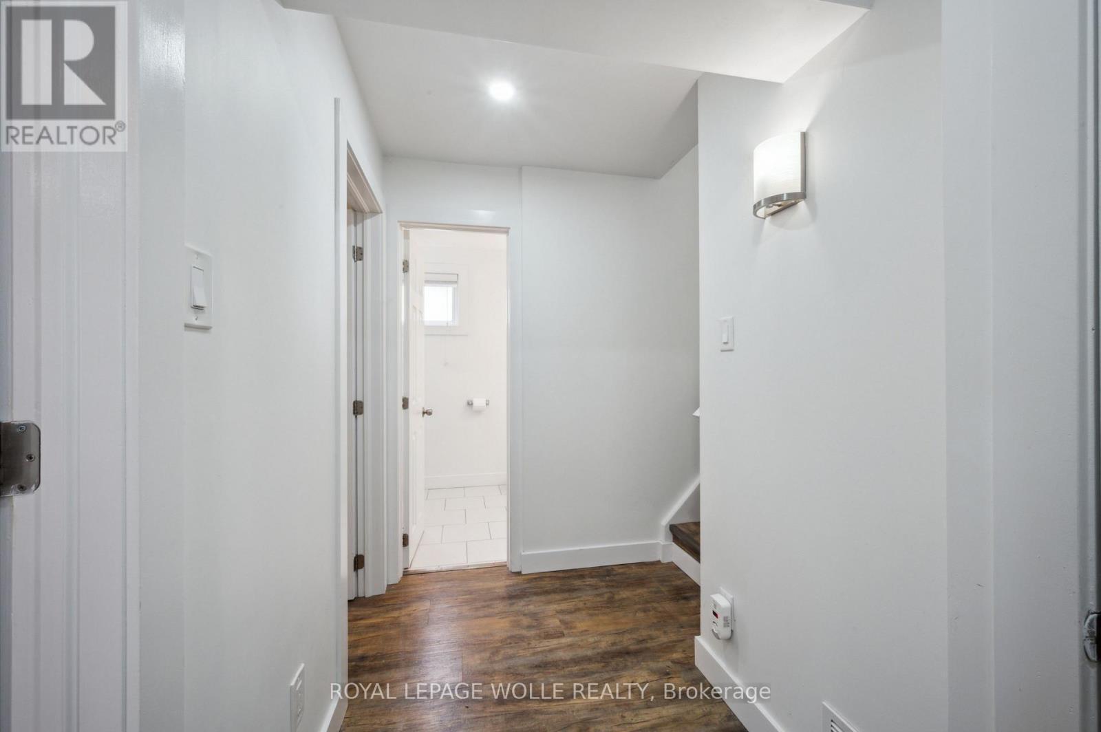 












53 KAREN WALK

,
Waterloo,




Ontario
N2L5X1

