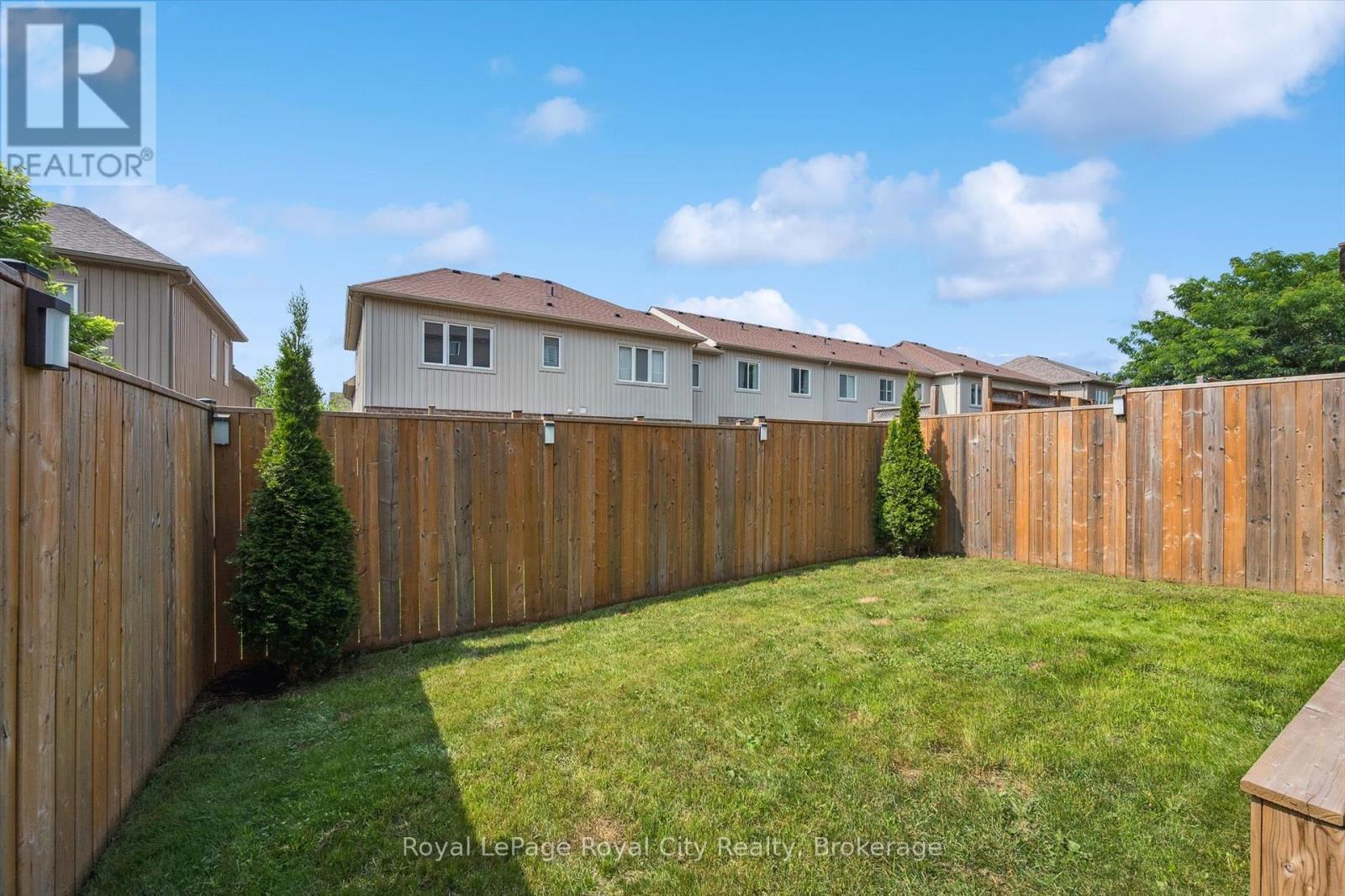 












32 JEFFREY DRIVE

,
Guelph (Grange Road),




Ontario
N1E0M4

