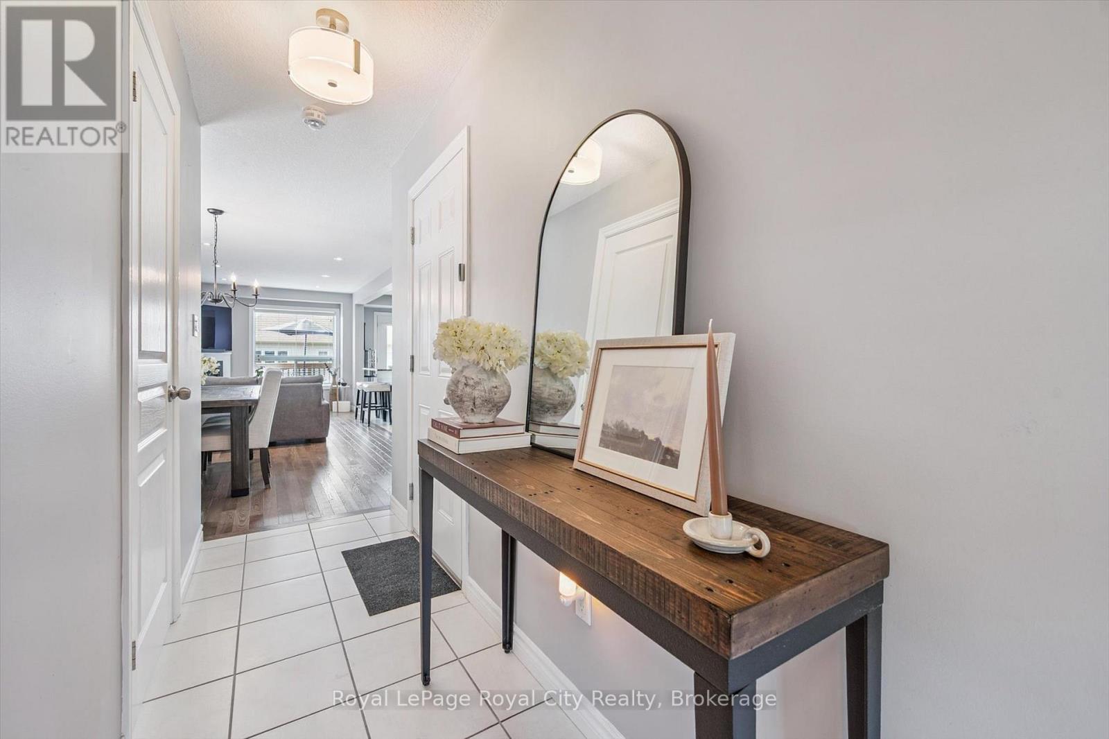 












32 JEFFREY DRIVE

,
Guelph (Grange Road),




Ontario
N1E0M4

