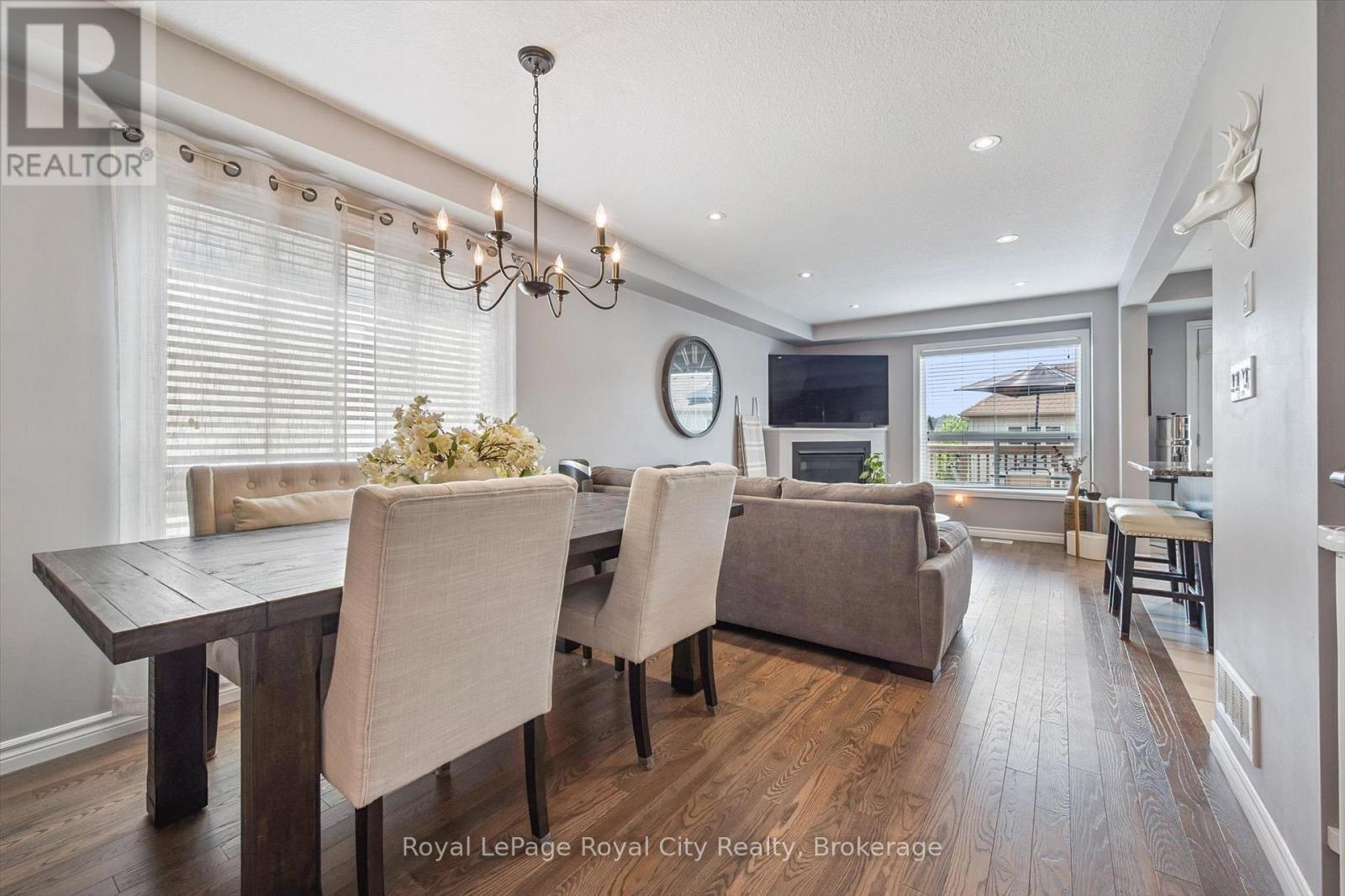 












32 JEFFREY DRIVE

,
Guelph (Grange Road),




Ontario
N1E0M4

