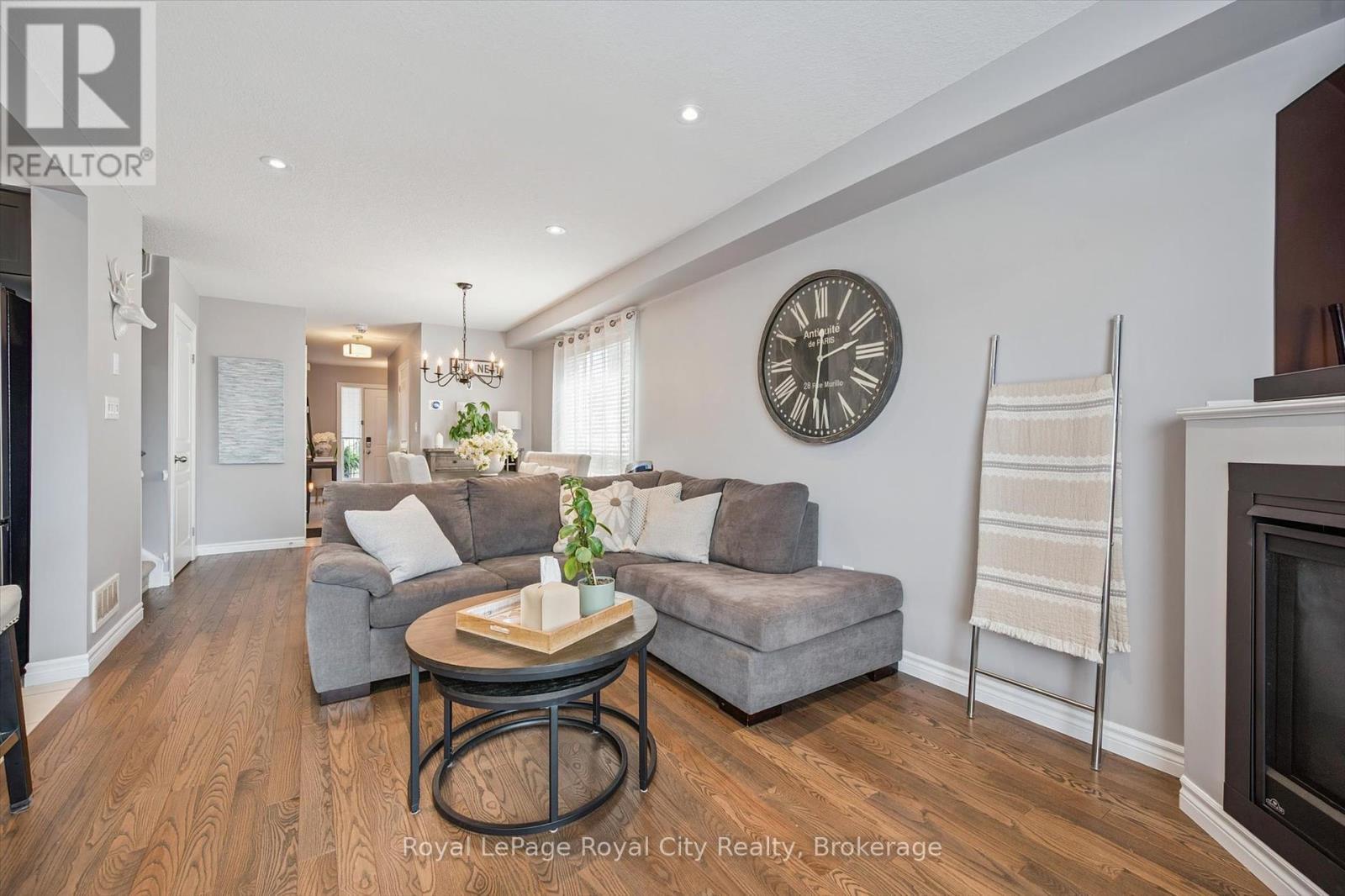 












32 JEFFREY DRIVE

,
Guelph (Grange Road),




Ontario
N1E0M4

