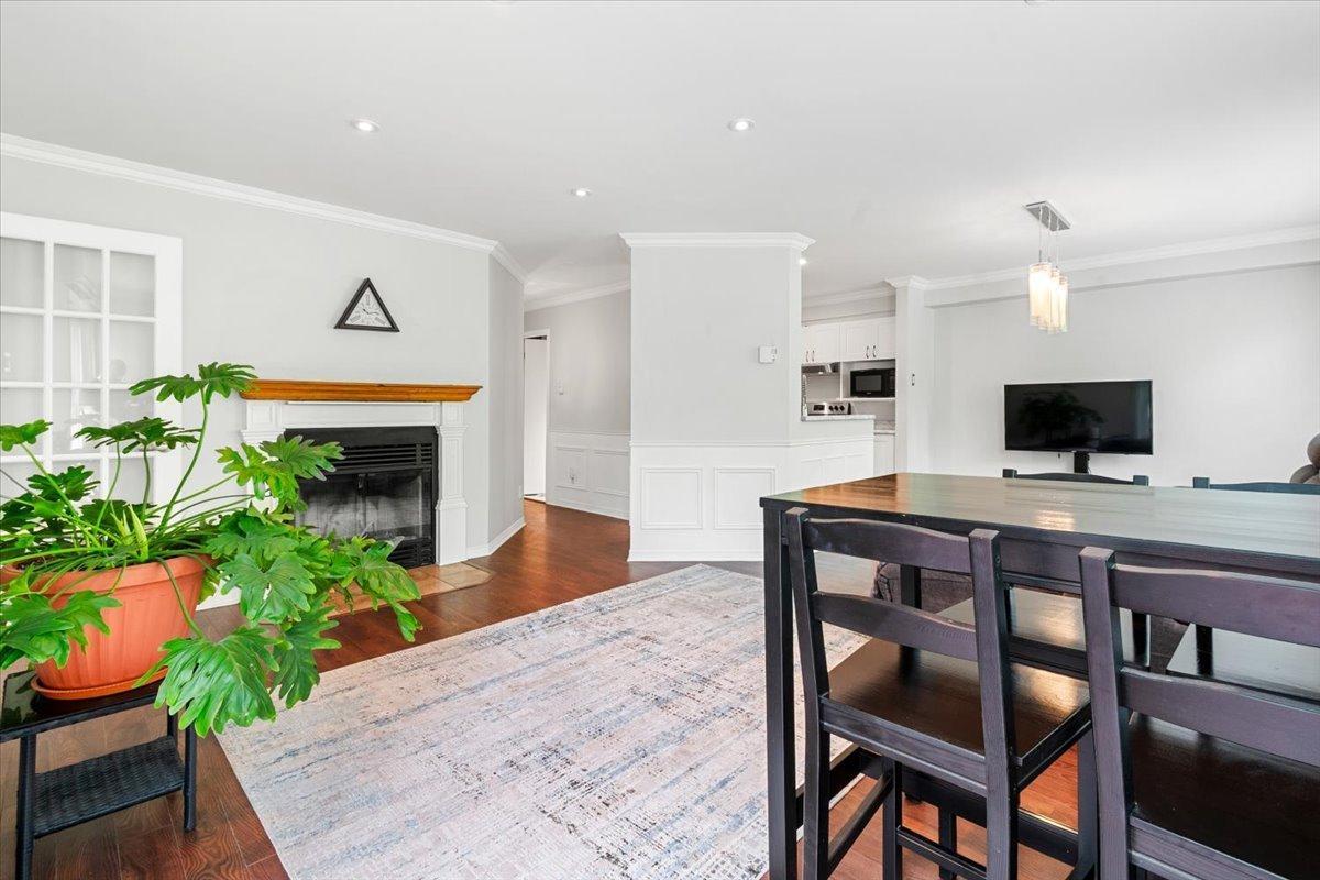 









1290


Boul. De Montarville

, 2,
Boucherville,




QC
J4B8E2

