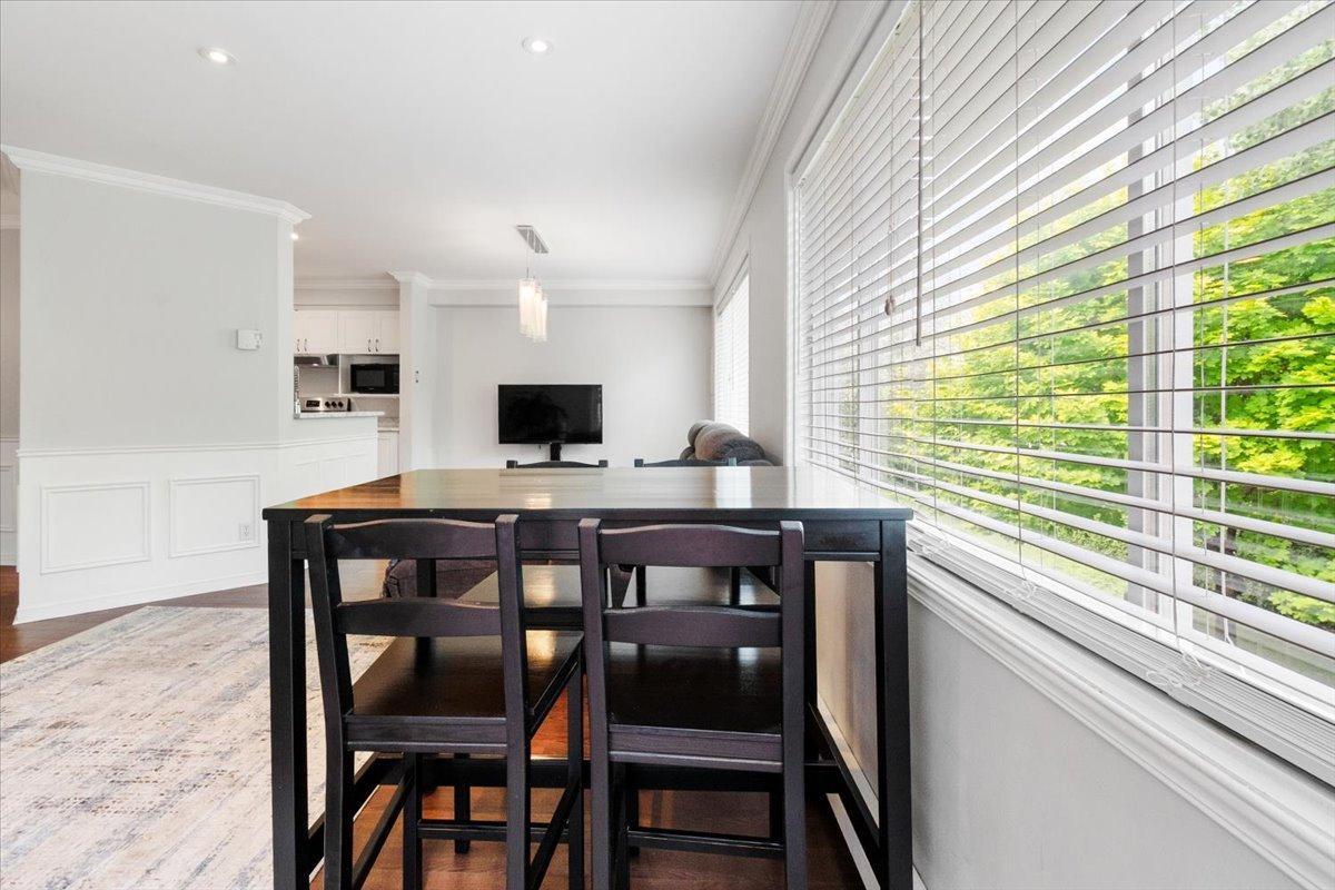 









1290


Boul. De Montarville

, 2,
Boucherville,




QC
J4B8E2

