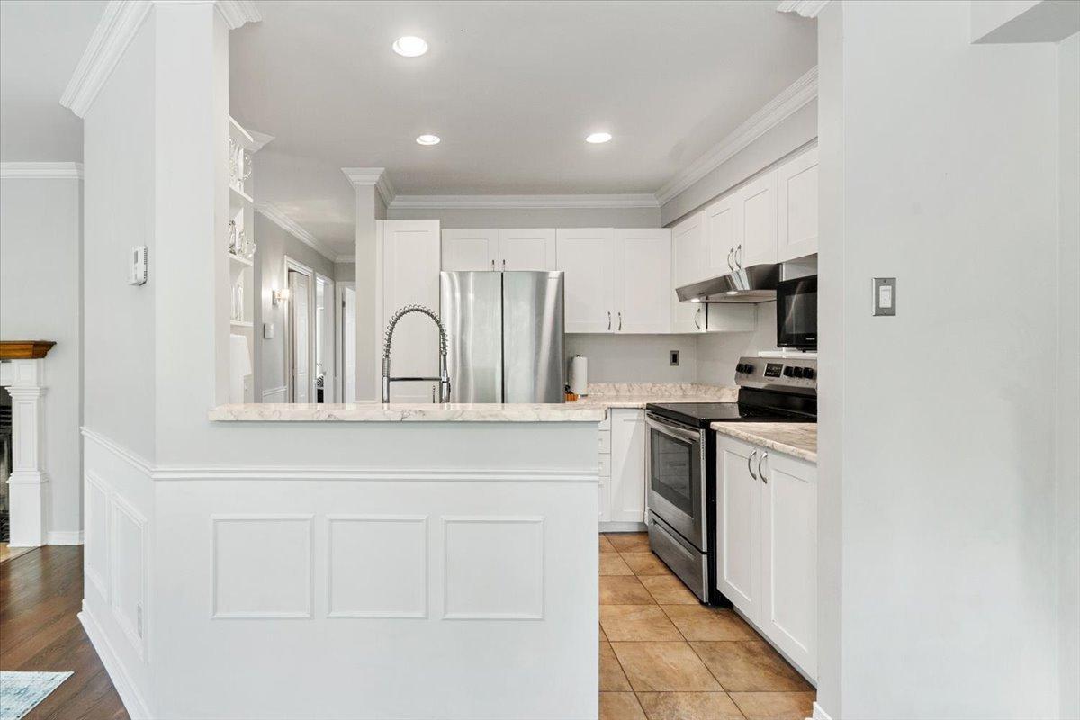 









1290


Boul. De Montarville

, 2,
Boucherville,




QC
J4B8E2


