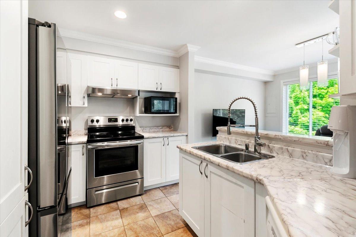 









1290


Boul. De Montarville

, 2,
Boucherville,




QC
J4B8E2

