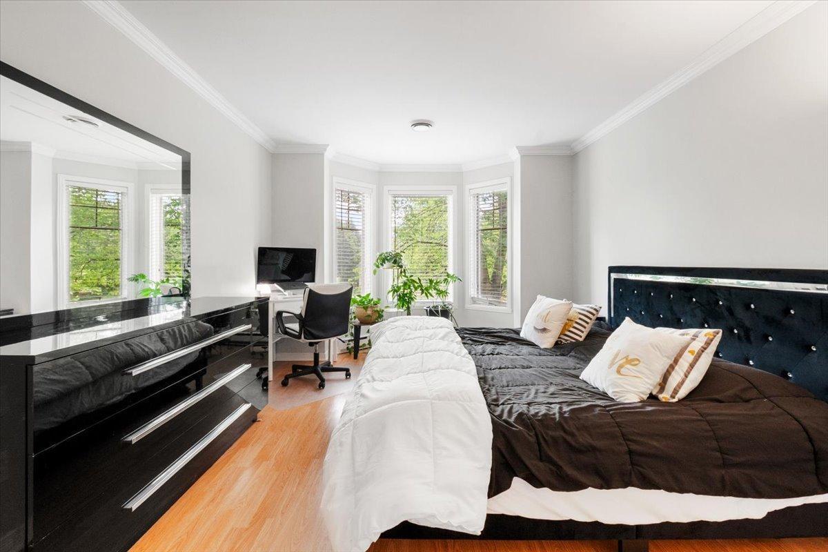 









1290


Boul. De Montarville

, 2,
Boucherville,




QC
J4B8E2

