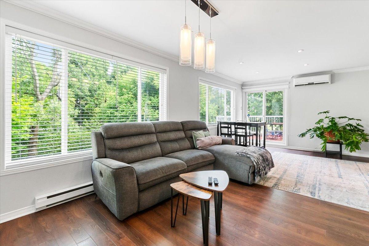 









1290


Boul. De Montarville

, 2,
Boucherville,




QC
J4B8E2

