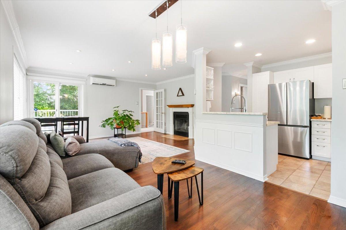 









1290


Boul. De Montarville

, 2,
Boucherville,




QC
J4B8E2


