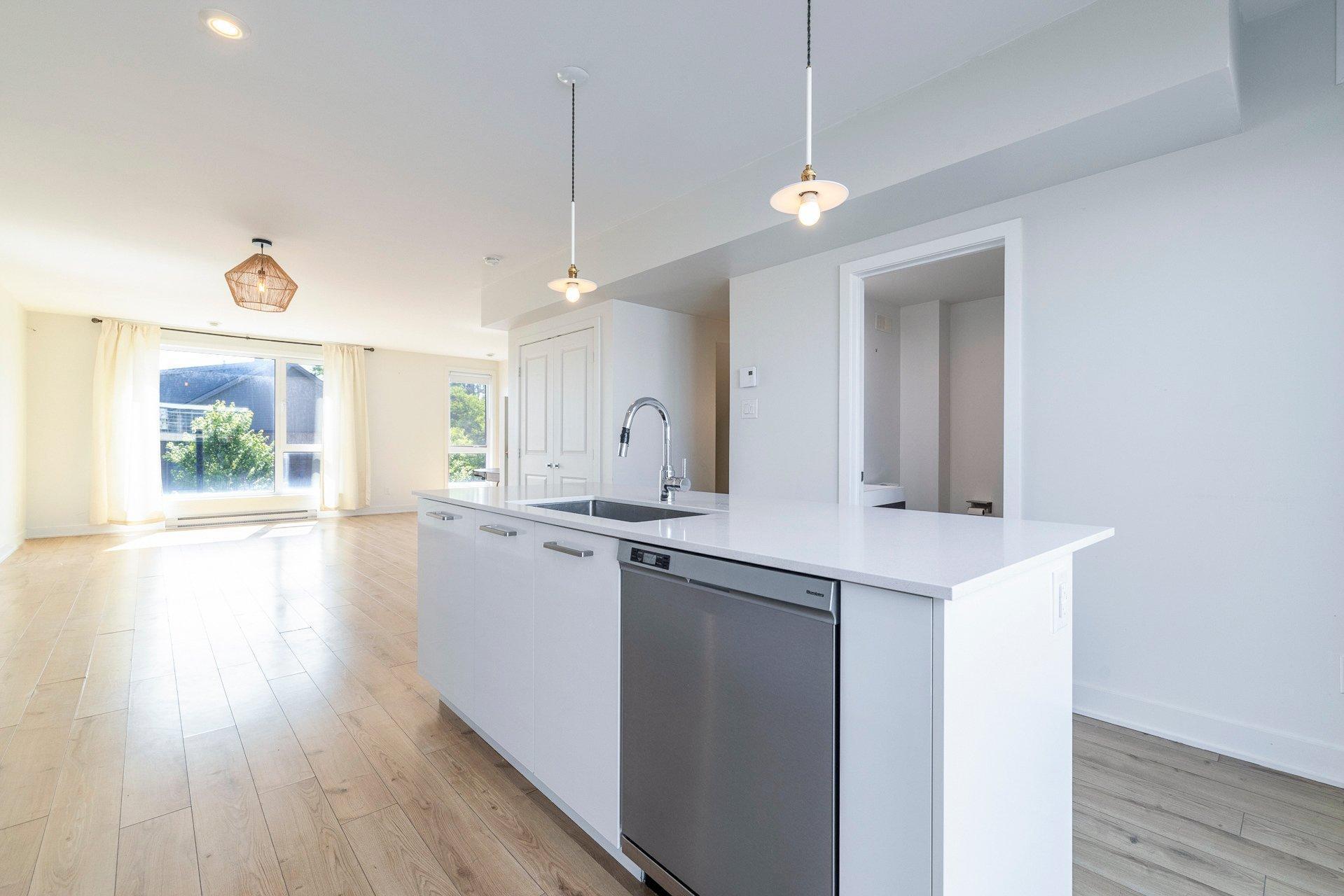 









49


Av. des Frênes

,
Pointe-Claire,




QC
H9R0C2

