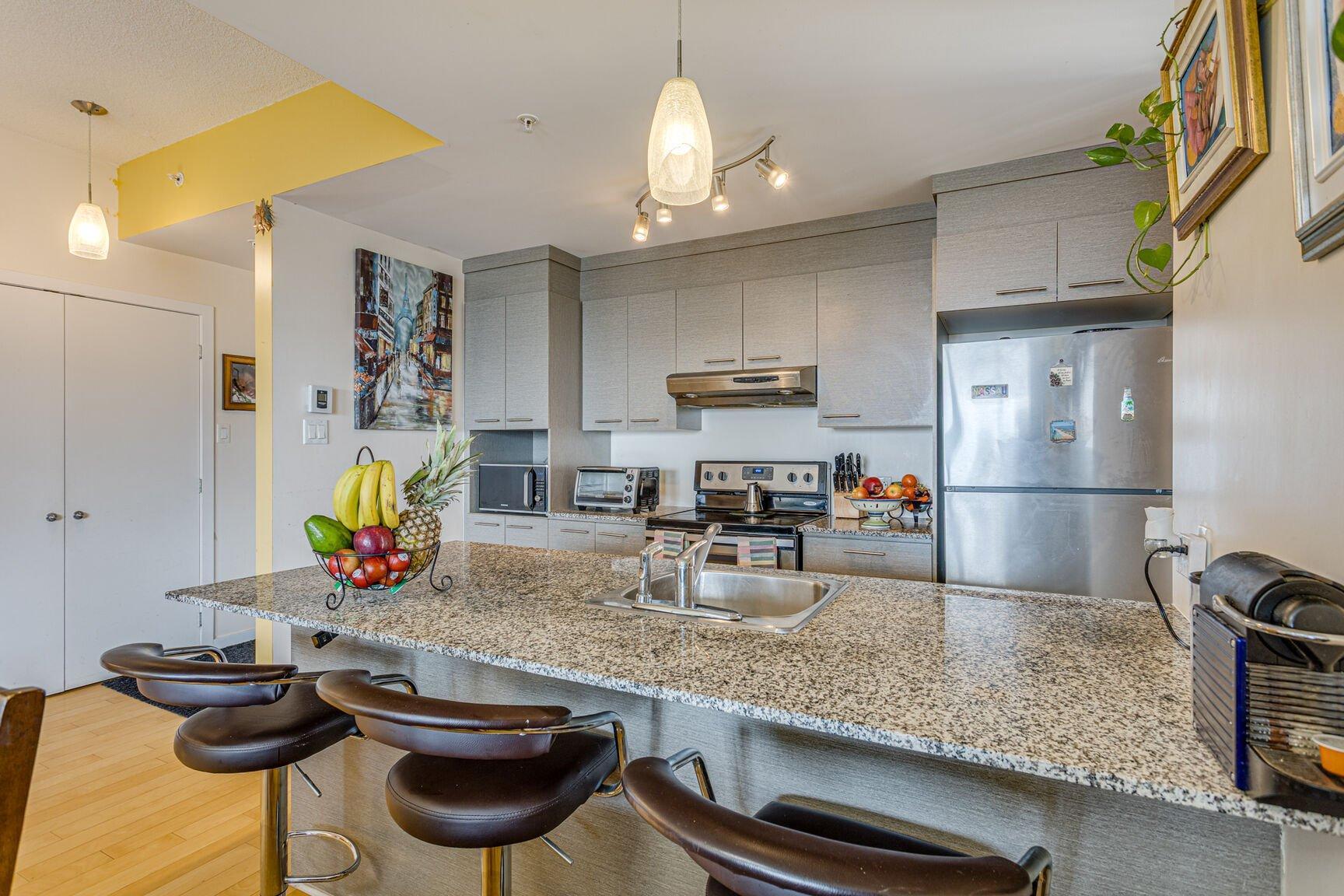 









10150


Place de l'Acadie

, 1409,
Montréal (Ahuntsic-Cartierville),




QC
H4N0C5

