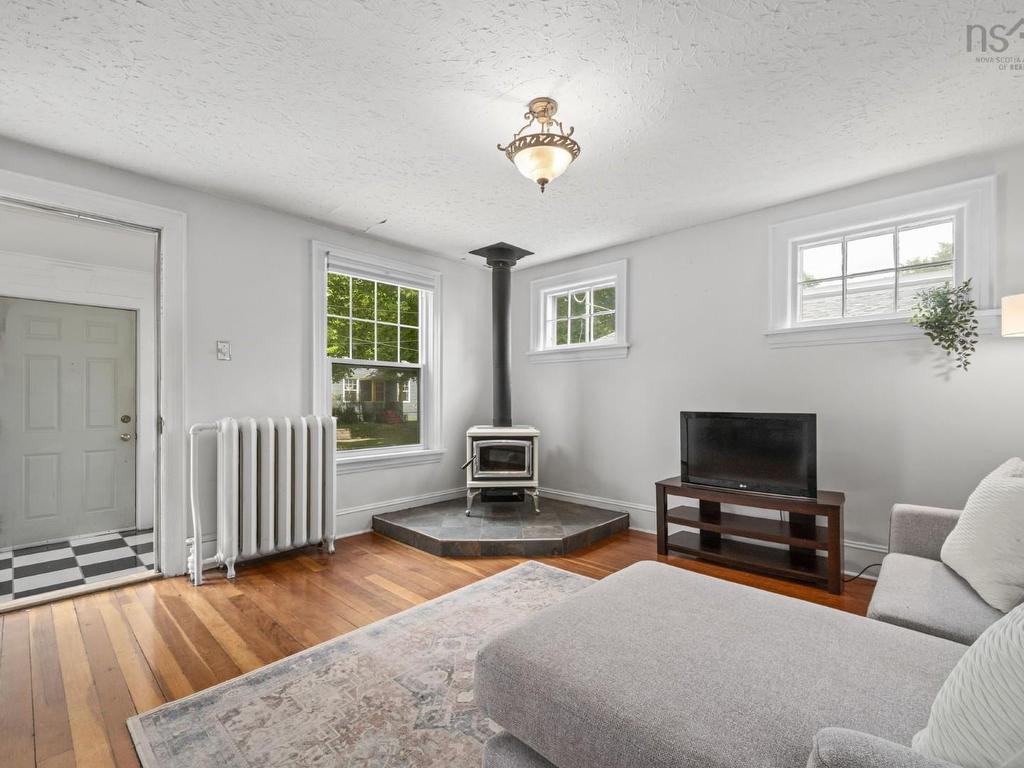 












5658 Duffus Street

,
Halifax,




NS
B3K 2M6

