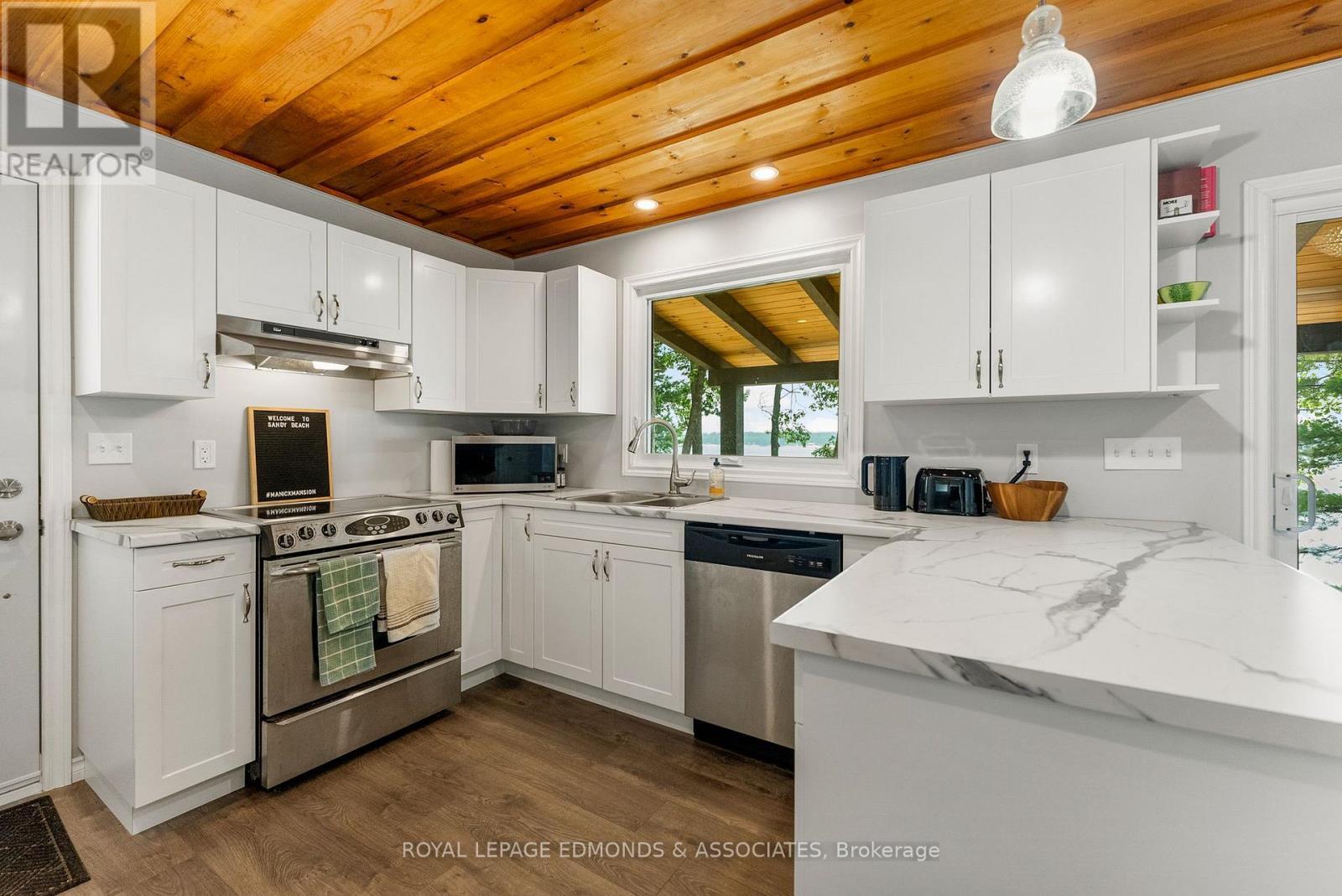 












358 LACHLAN LANE

,
Whitewater Region,




Ontario
K0J2L0


