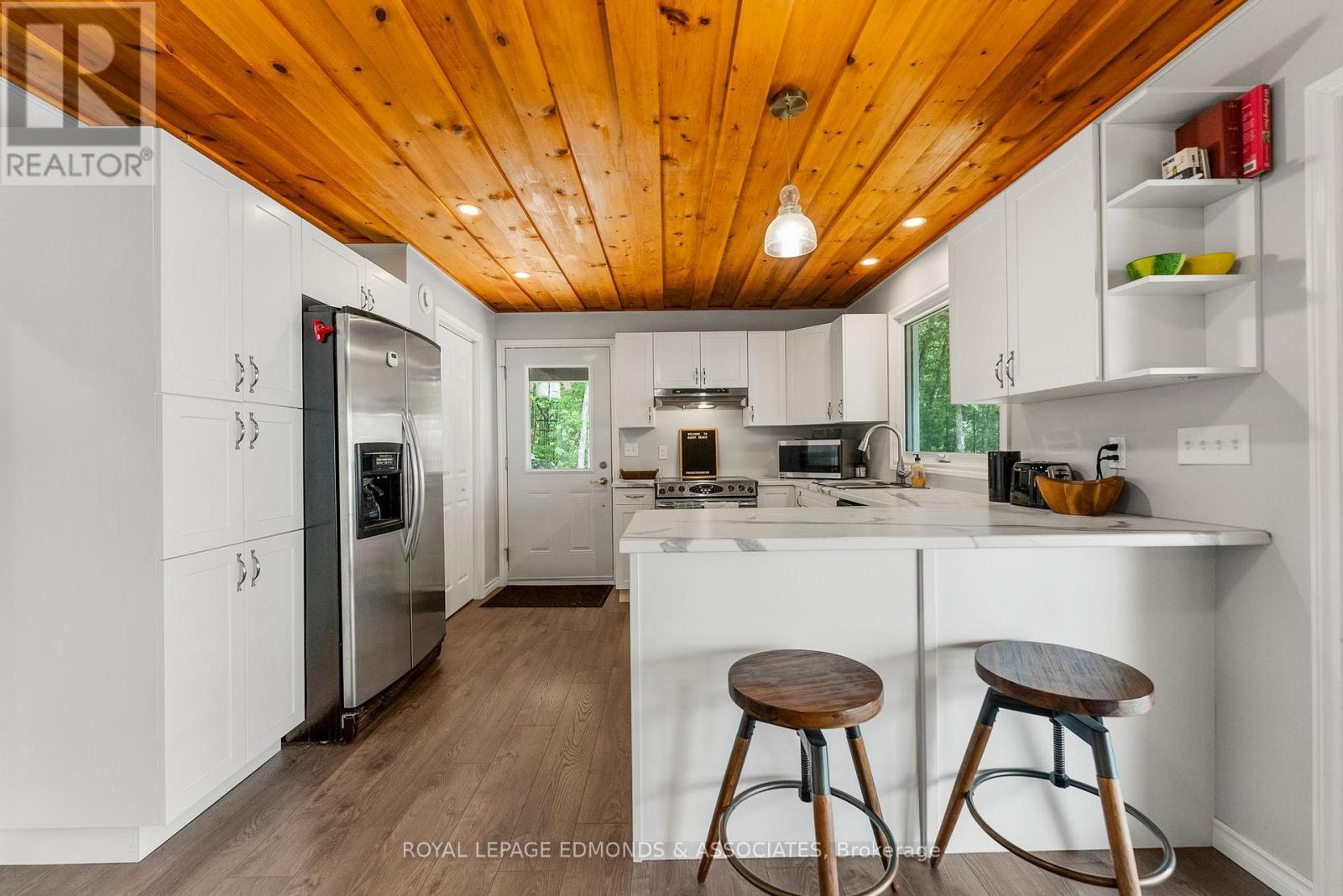












358 LACHLAN LANE

,
Whitewater Region,




Ontario
K0J2L0

