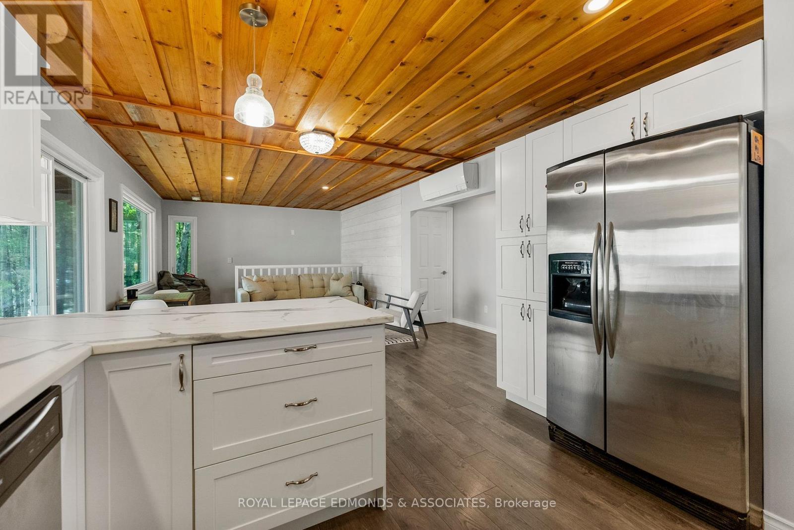 












358 LACHLAN LANE

,
Whitewater Region,




Ontario
K0J2L0


