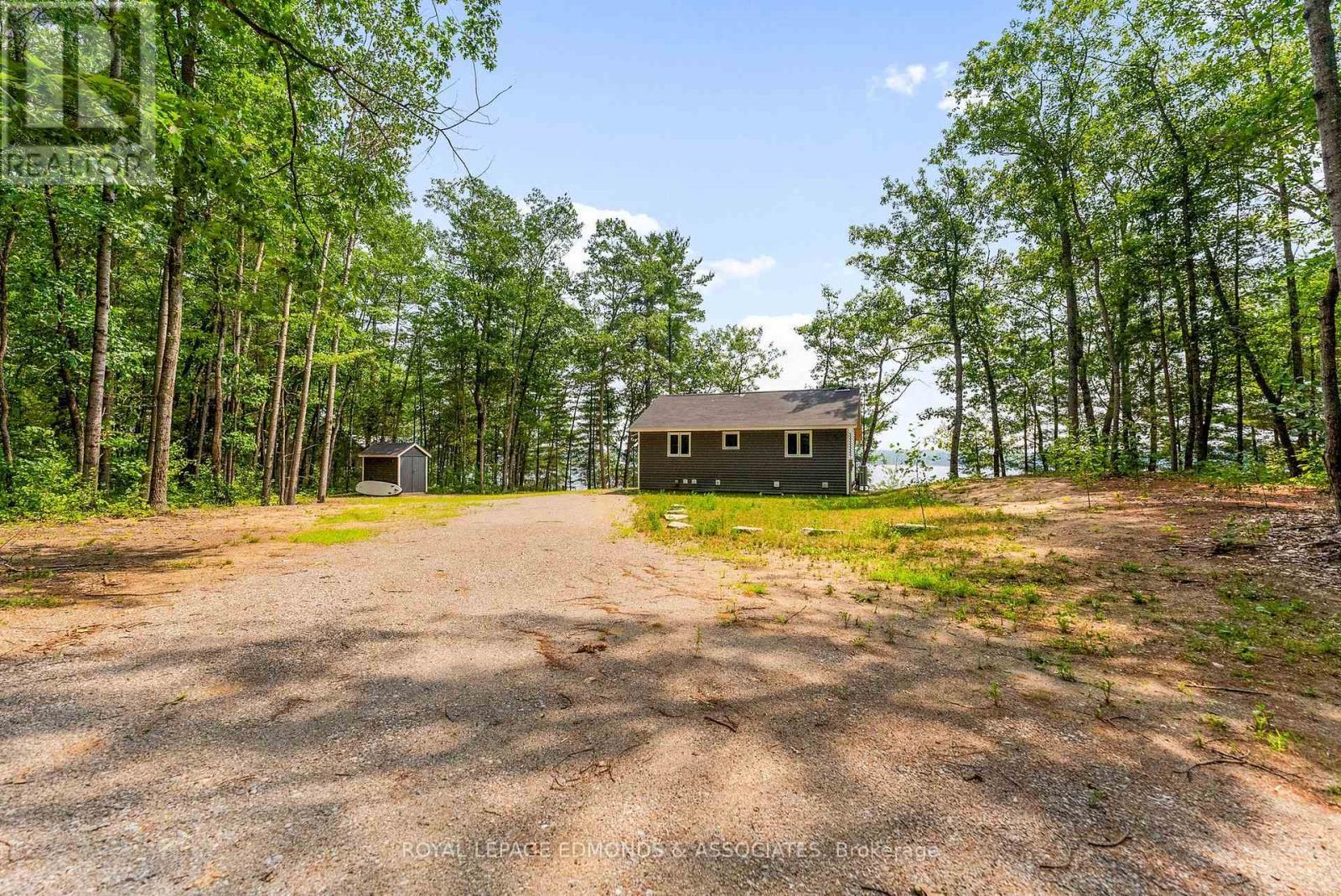 












358 LACHLAN LANE

,
Whitewater Region,




Ontario
K0J2L0

