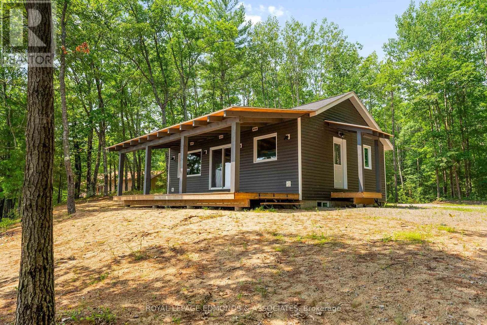 












358 LACHLAN LANE

,
Whitewater Region,




Ontario
K0J2L0


