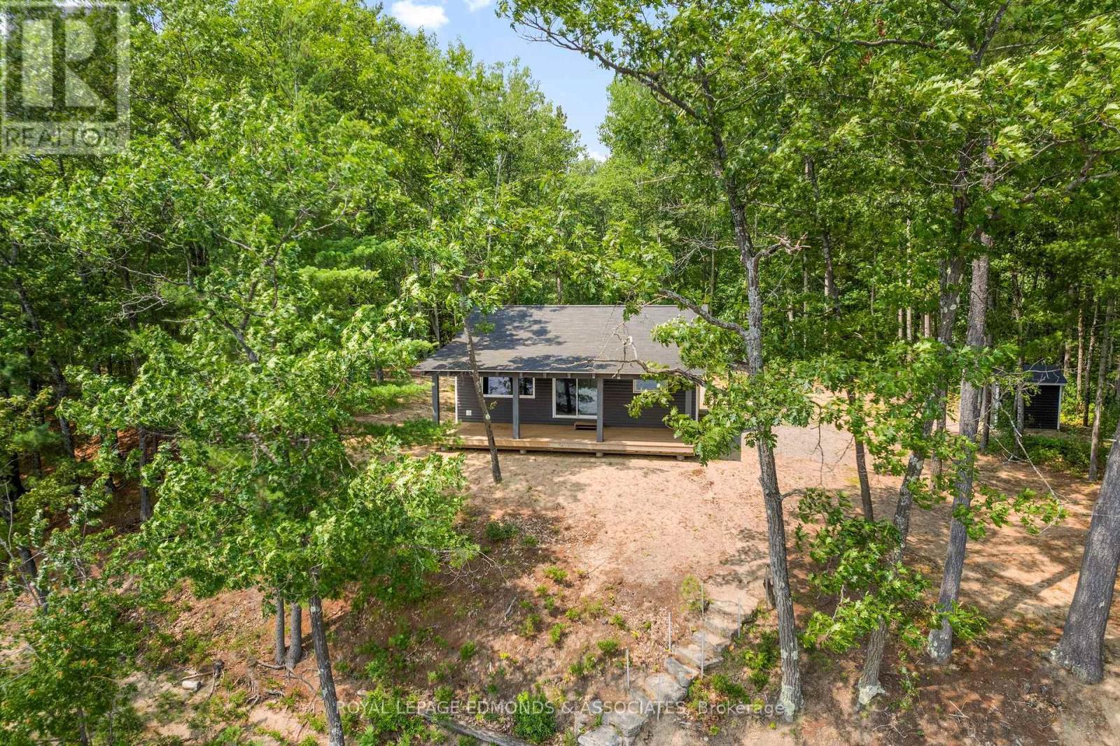 












358 LACHLAN LANE

,
Whitewater Region,




Ontario
K0J2L0

