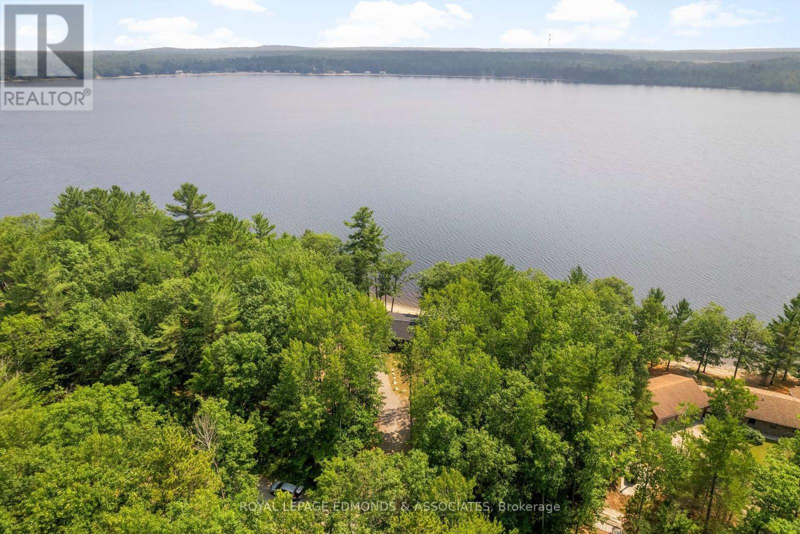 












358 LACHLAN LANE

,
Whitewater Region,




Ontario
K0J2L0


