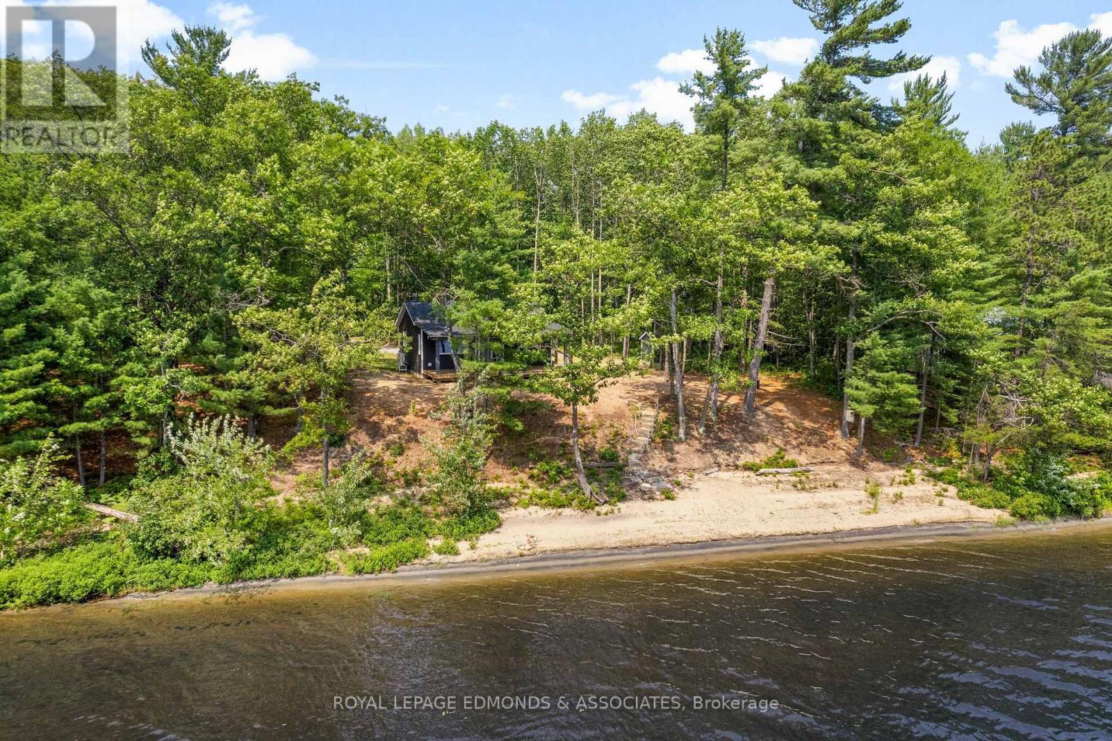 












358 LACHLAN LANE

,
Whitewater Region,




Ontario
K0J2L0

