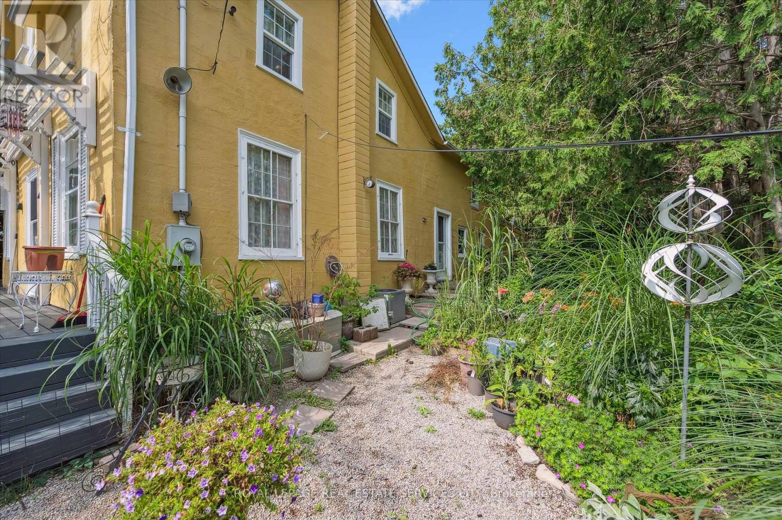












58 KEFFER STREET

,
Cambridge,




Ontario
N3C1N5

